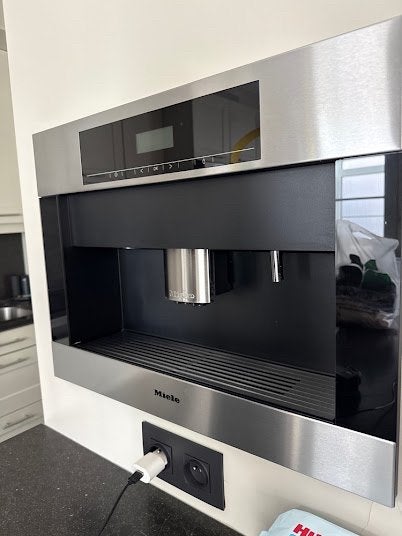 Miele Inbouw Koffiemachine / Volautomaat, Elektronische apparatuur, Koffiezetapparaten, Ophalen, Afneembaar waterreservoir, Gebruikt
