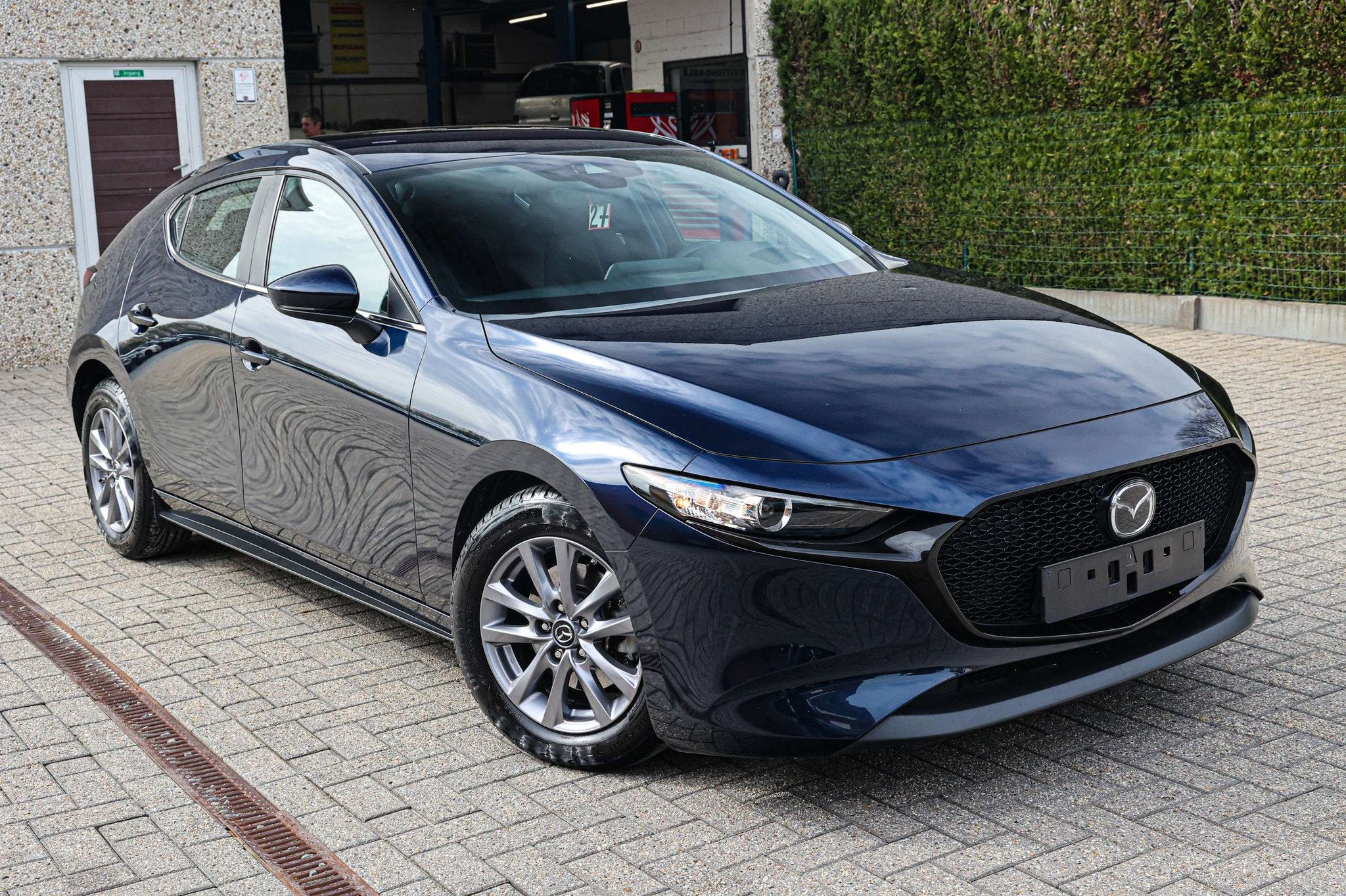Mazda 3 NAVIGATIE*APPLE-CARPLAY*NAVIGATIE*PARKEERSENSOREN*, Achat, Euro 6, Boîte manuelle, Noir