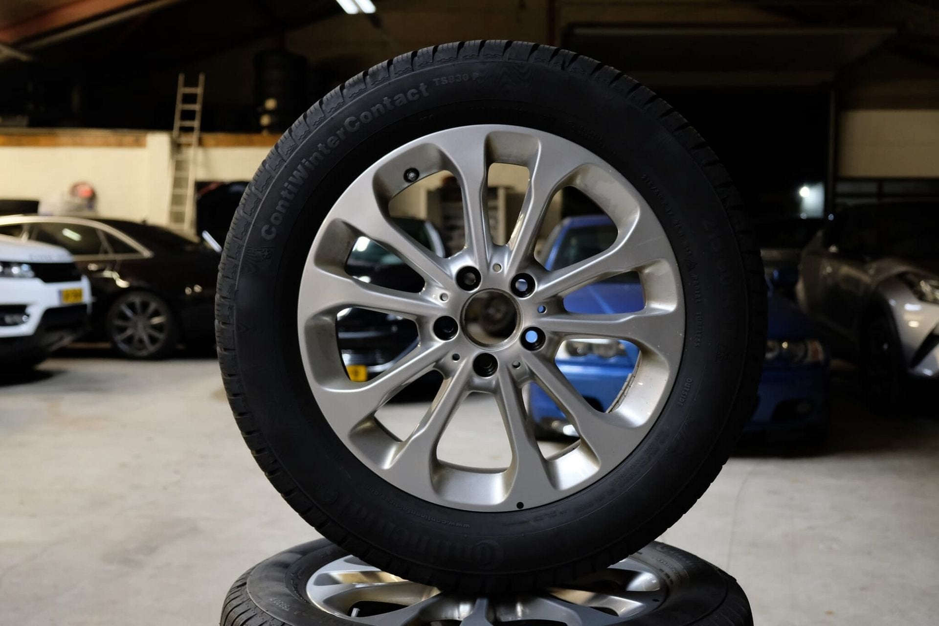 #833 Mercedes GLA Winterbandenset 7+7.5MM DOT32/2022 TPMS, Autos : Pièces & Accessoires, Pneus & Jantes, Pneus et Jantes, -, Véhicule de tourisme