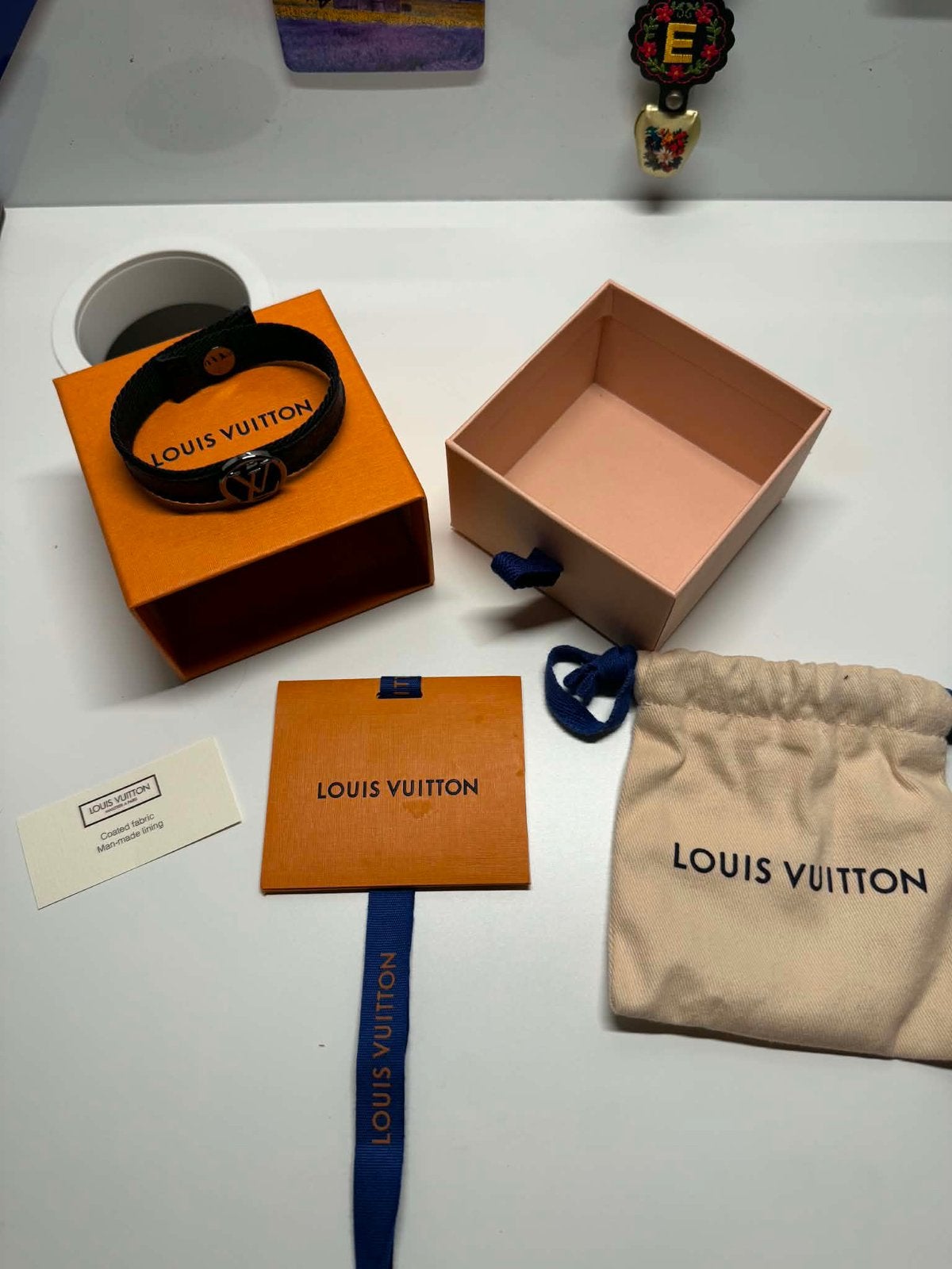 Louis Vuitton armband, Handtassen en Accessoires, Armbanden, Ophalen of Verzenden, Zo goed als nieuw, Zwart, Leer