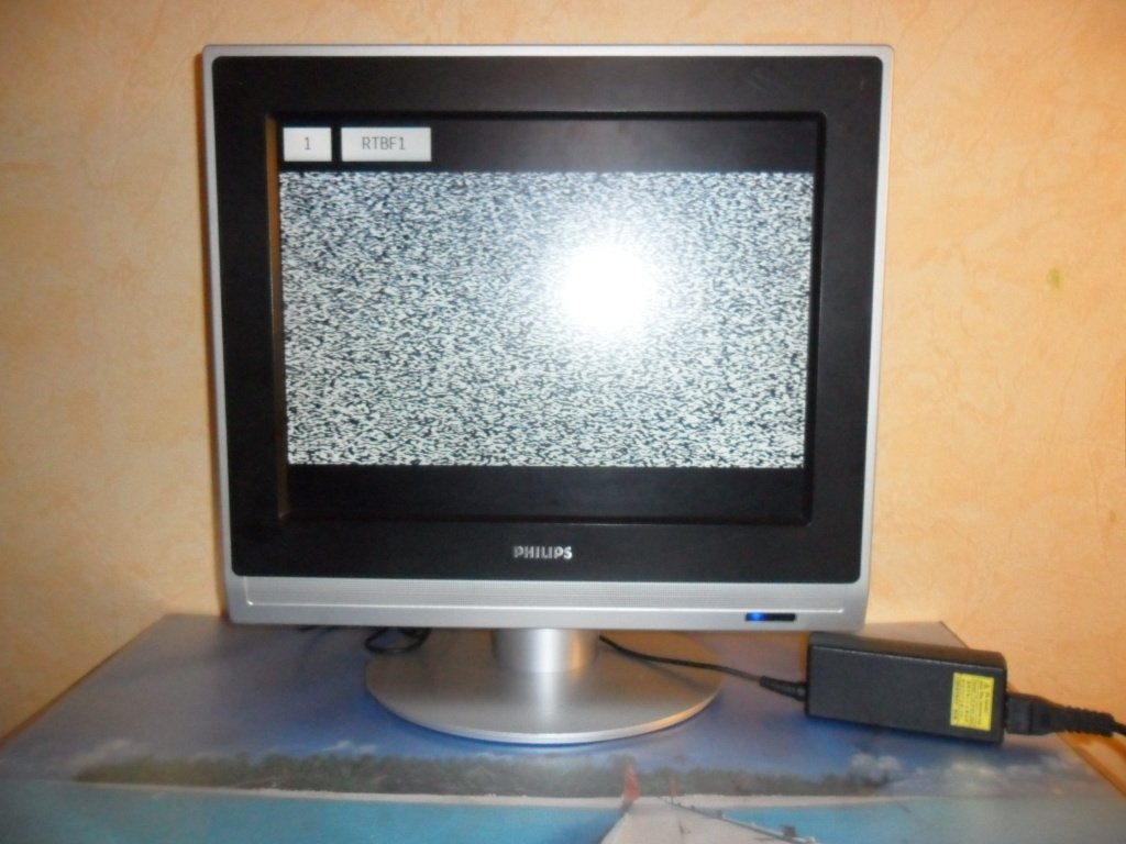 philips ecran / moniteur - pc / tv 15 pouces hdmi, Enlèvement, HDMI, Haut-parleurs intégrés