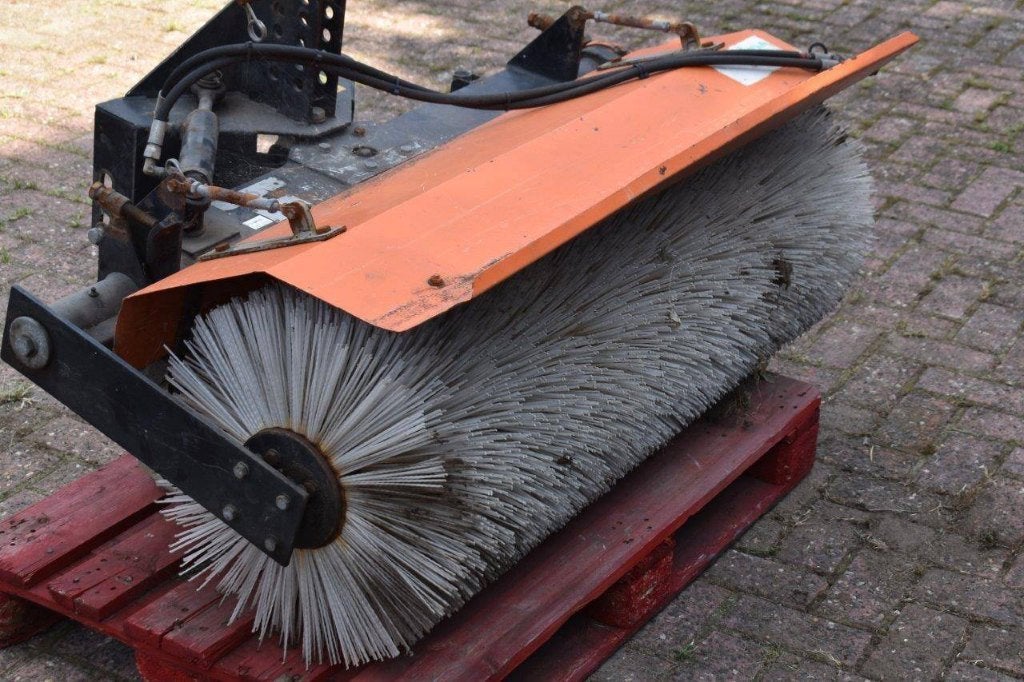 veegmachine/ veegborstel, Doe-het-zelf en Bouw, Gereedschap | Overige machines, Ophalen, Zo goed als nieuw