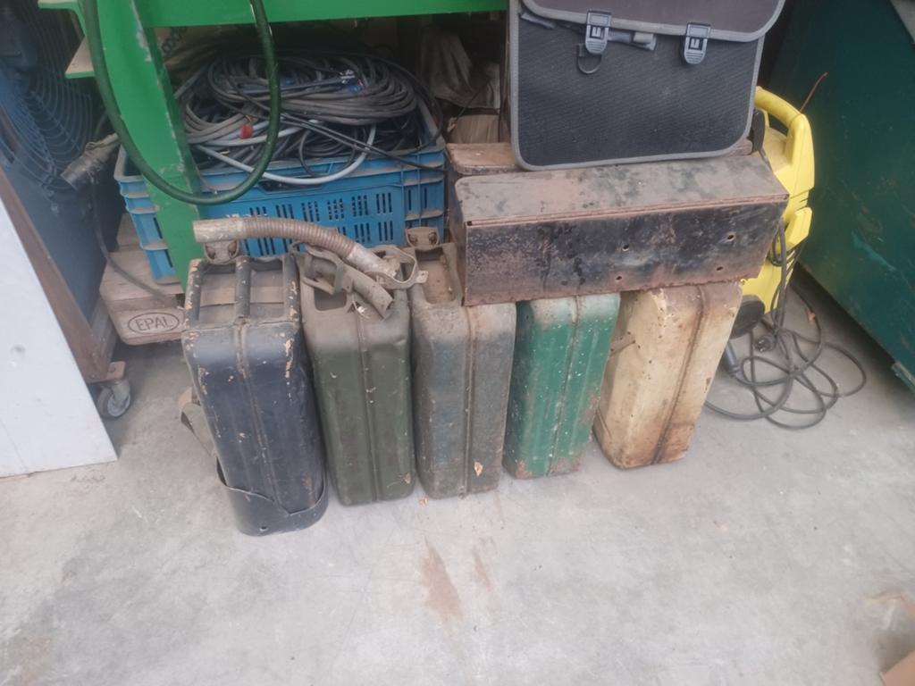 Kruiken jerrycans alle samen, Tuin en Terras, Ophalen