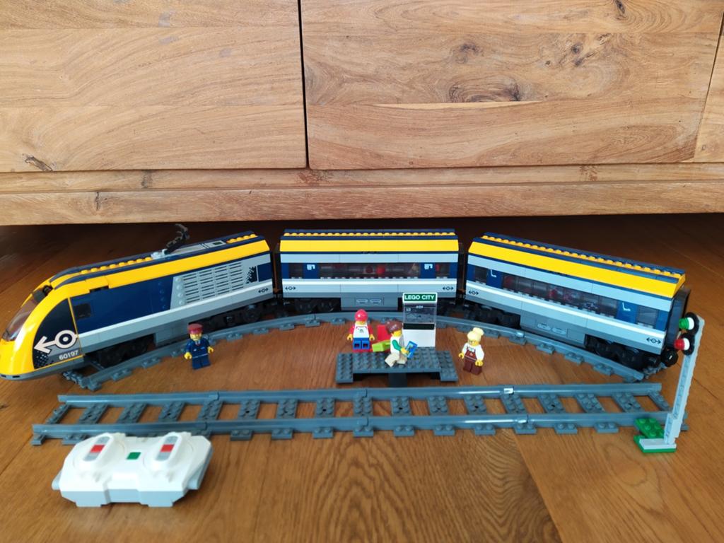 Lego trein, Ophalen