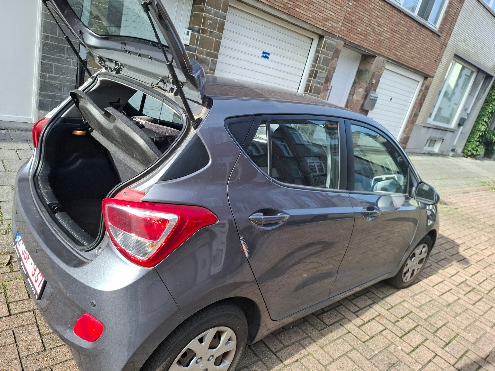 oostende /hyundai I 10 2016, Bedrijf, I10, Onderhoudsboekje, Te koop