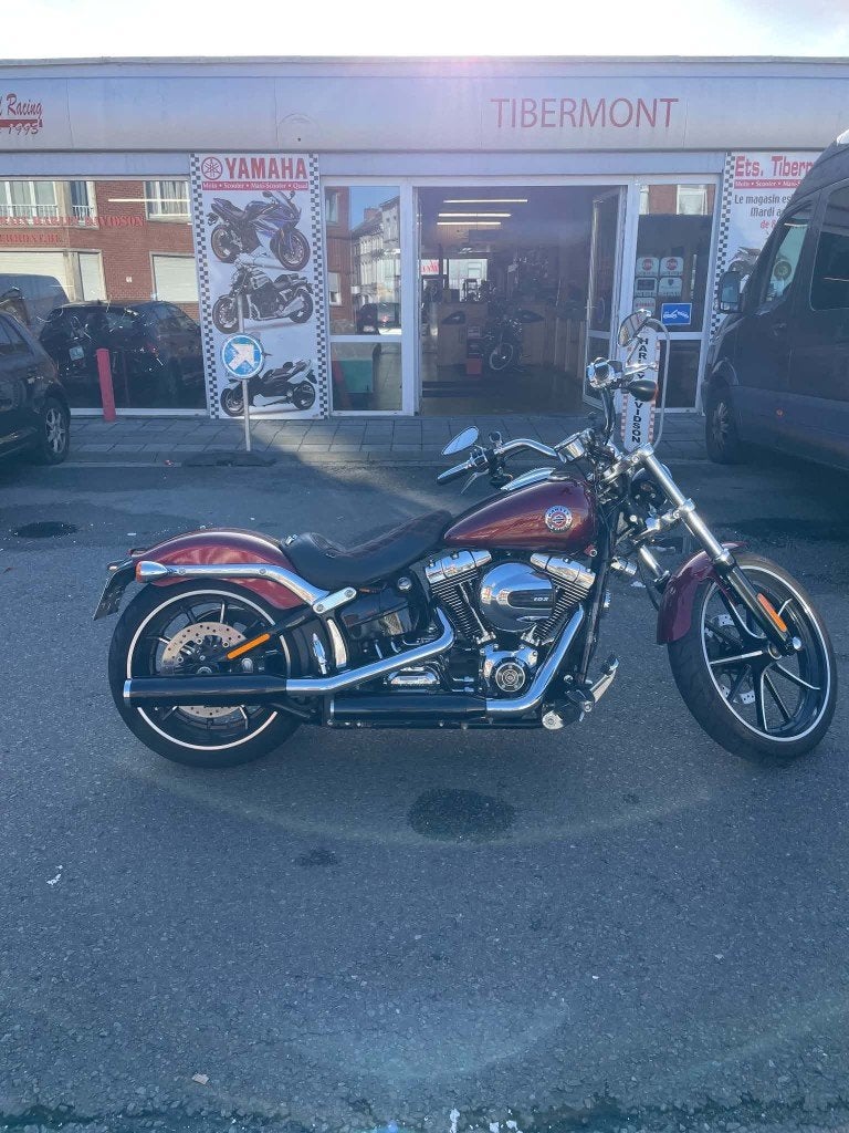 Harley-Davidson Breakout 103, Handvatverwarming, 2 cilinders, 1690 cc, Occasion