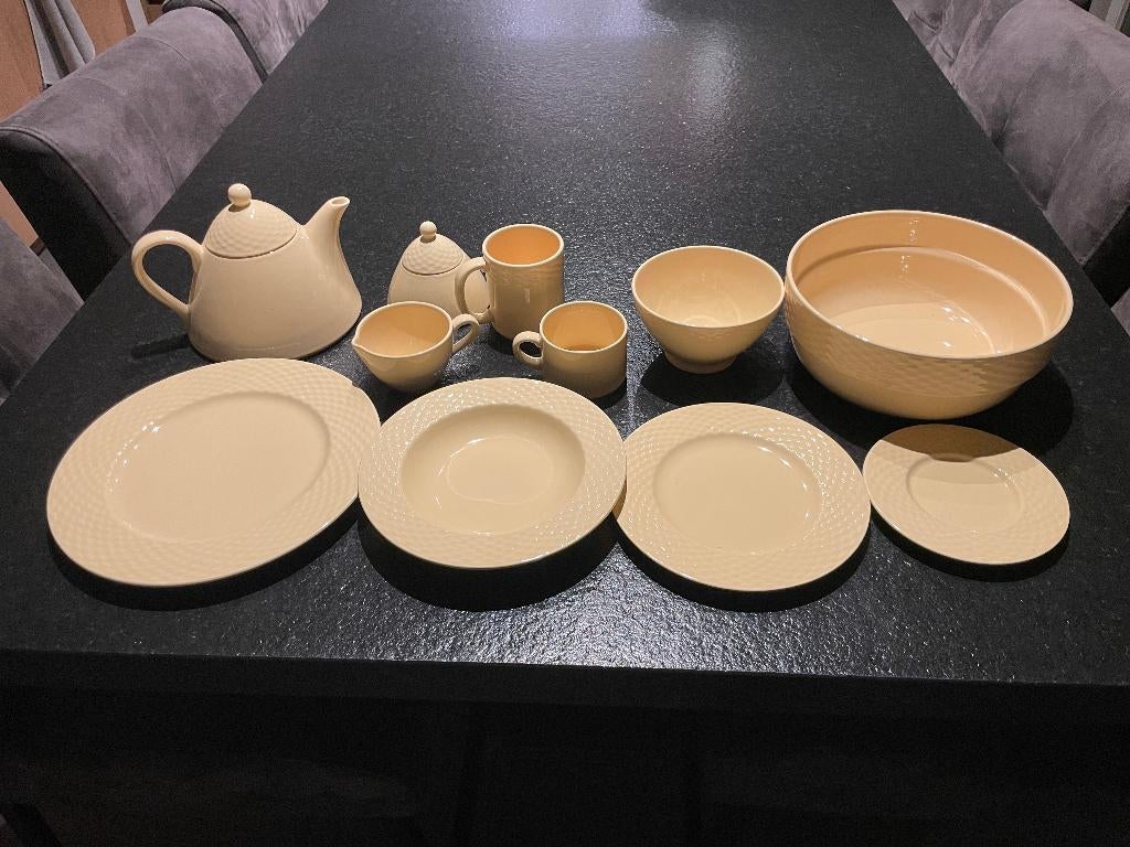24-delig servies HEMA geel (167 stuks), Service complet, Poterie, Enlèvement, Utilisé