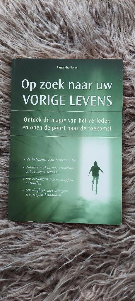 Op zoek naar vorige levens, Ophalen of Verzenden, Zo goed als nieuw