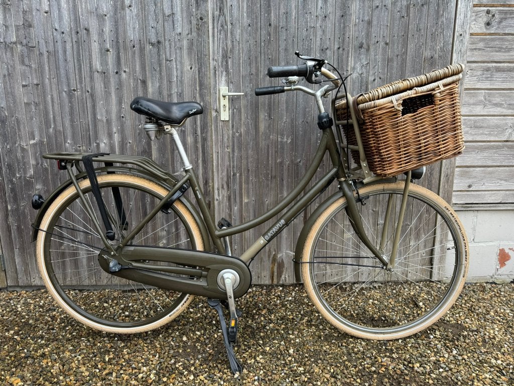 Batavus Diva damesfiets olijfgroen met grote rieten mand, Vélos & Vélomoteurs, Enlèvement, Comme neuf, Batavus, Vitesses