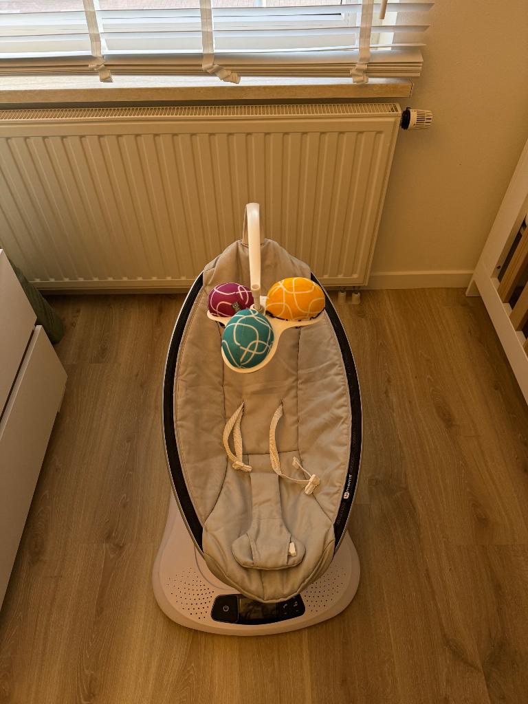 Mamaroo 4moms, Kinderen en Baby's, Overige merken, Schommelstoel, Ophalen of Verzenden, Met gordel(s) of riempje(s)