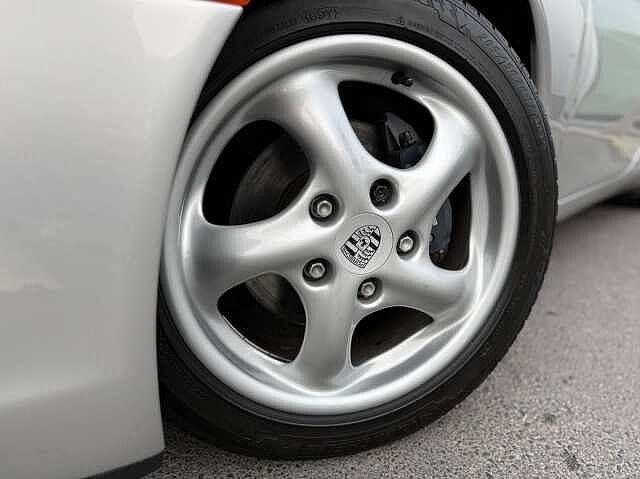 Porsche Boxster 2.5i-Like New! First Paint! Full Service, Autos, Porsche, Argent ou Gris, Achat, 2480 cm³, Entreprise