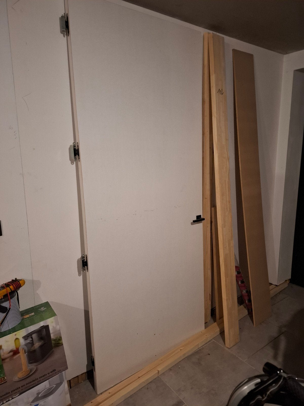 Moderne binnendeur met kozijn te koop, Doe-het-zelf en Bouw, Zo goed als nieuw, 225 cm of meer, Hout, Ophalen
