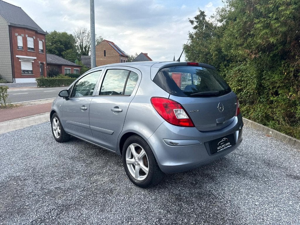 Opel Corsa Corsa 1.3 CDTi Essentia, Voorwielaandrijving, Dealer onderhouden, Stof, Zwart