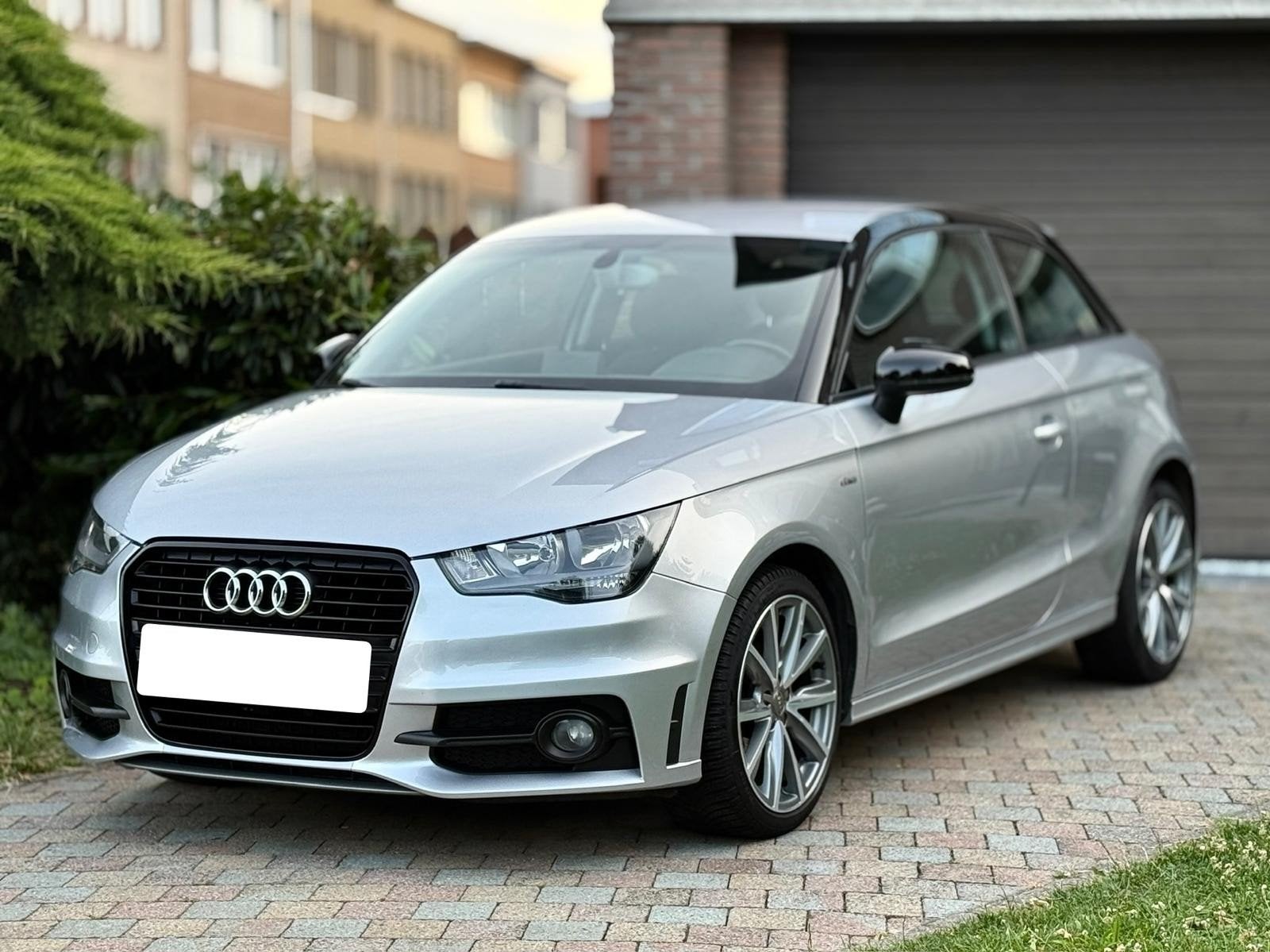 AUDI A1 S-LINE | 1.2 TFSI | 86PK | BICOLOR | ZETELVERWARMING, Autos, 1197 cm³, Argent ou Gris, Achat, A1