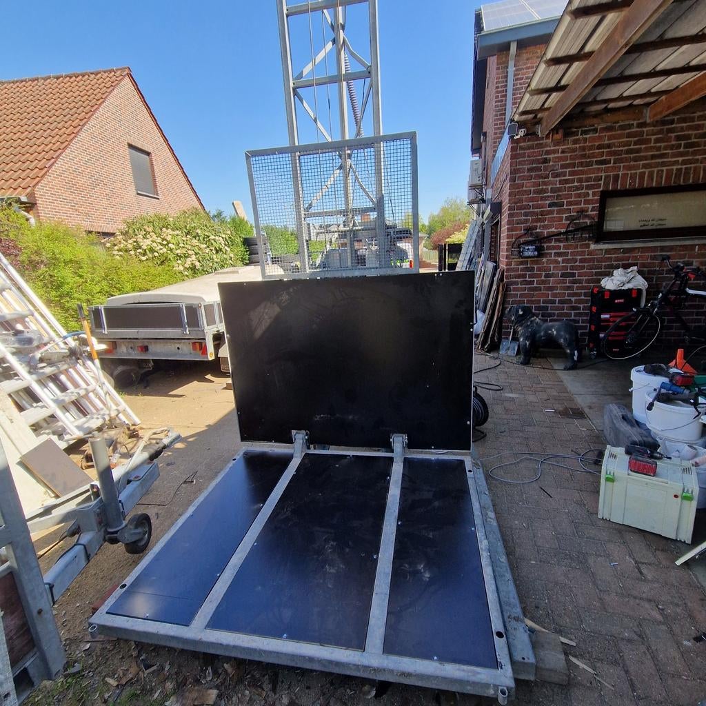 Bouwlift intermat 220volt 2 verdiepen, Ophalen