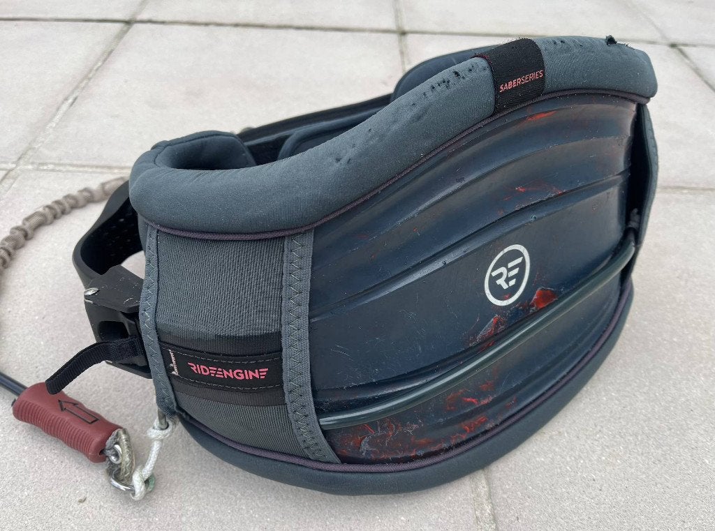 Ride Engine Saber Kitesurfharnas (harde schaal), Watersport en Boten, Kitesurfen, Ophalen, Gebruikt, Trapeze, Geen board