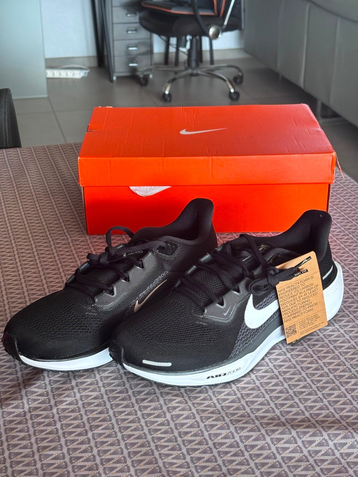 Gloednieuwe Nike Air Zoom Pegasus 41 (Maat 44.5) Ongedragen, Ophalen of Verzenden, Nieuw, Zwart, Nike