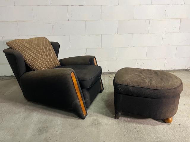 "opknapper" fauteuil en poef van het merk Thörmer Möbel, Huis en Inrichting, Ophalen, Jaren 90, geïnspireerd op art deco, Gebruikt