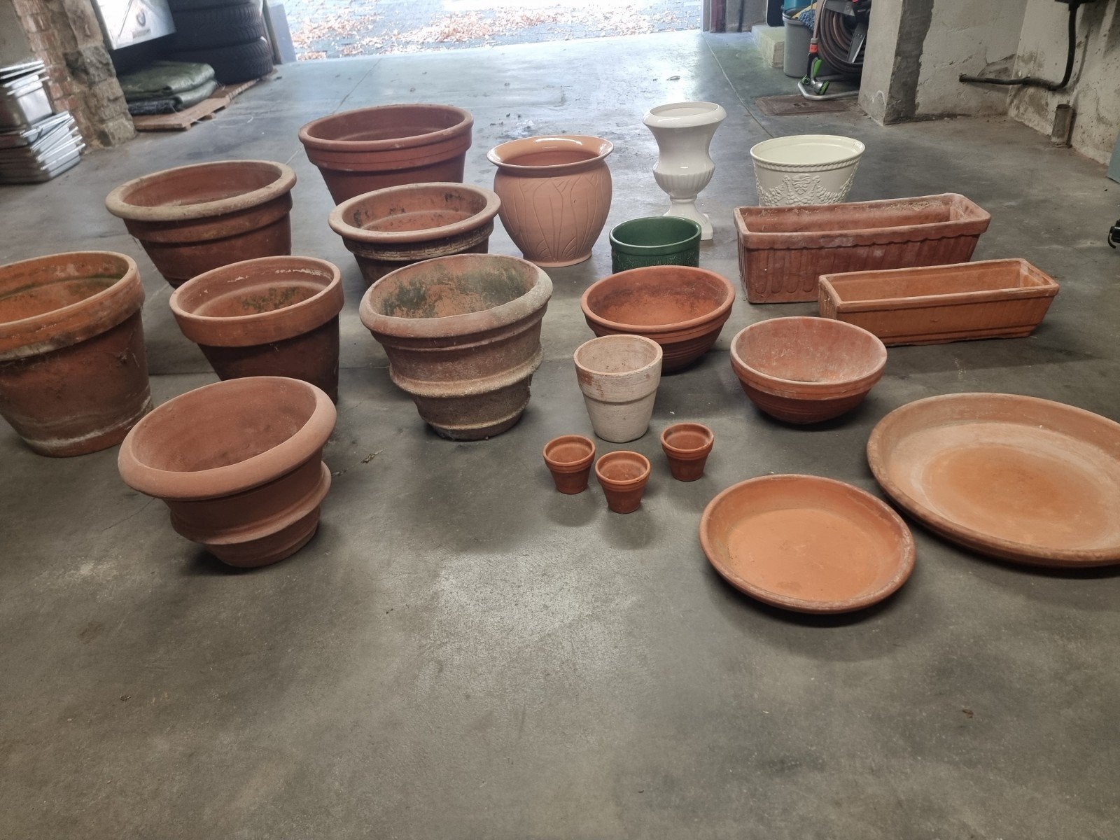 Lot 21 stuks potten + diverse terracotta + geglazuurde vazen, Ophalen, Gebruikt, Aardewerk, Balkon
