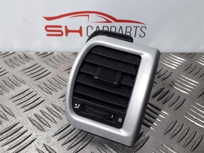 Grille aération tableau de bord d'un Skoda Fabia, -, 3 mois de garantie, Utilisé, Skoda