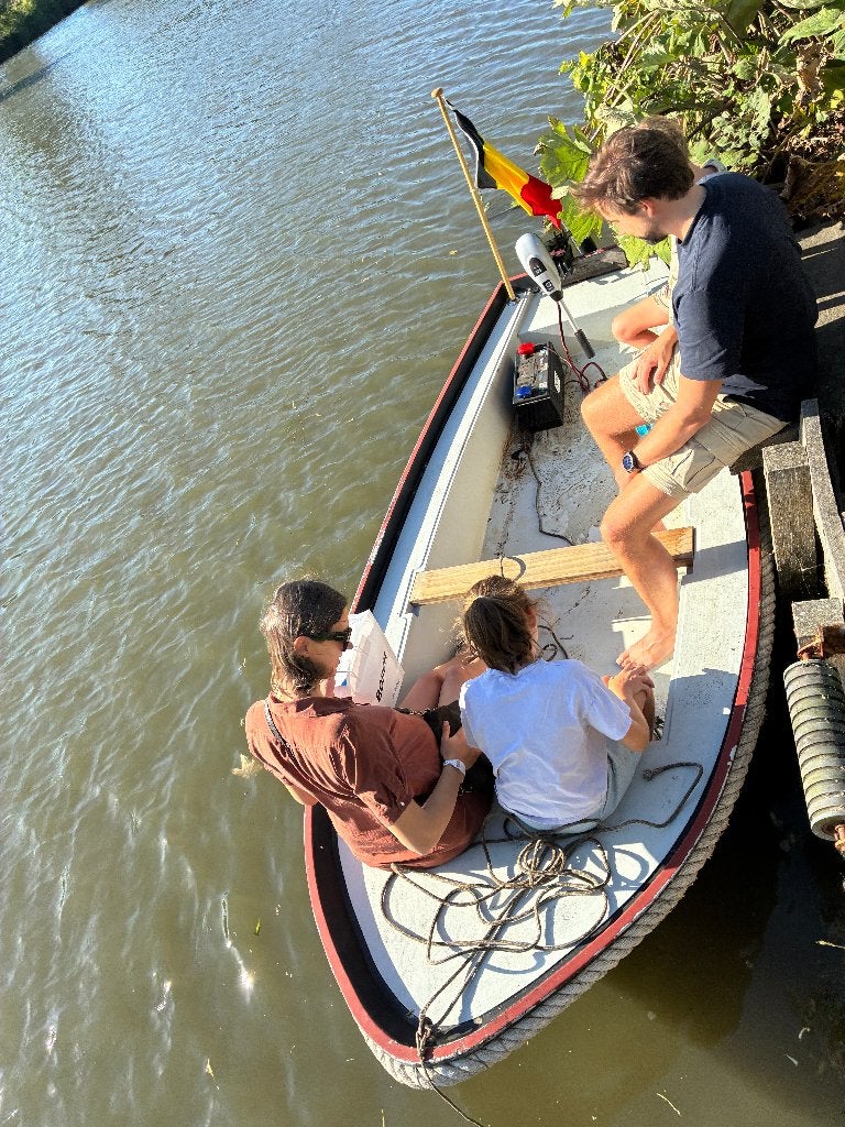 Mooie Polyester Sloepje te koop, Bateau de canal, Enlèvement, Utilisé, Moteur hors-bord