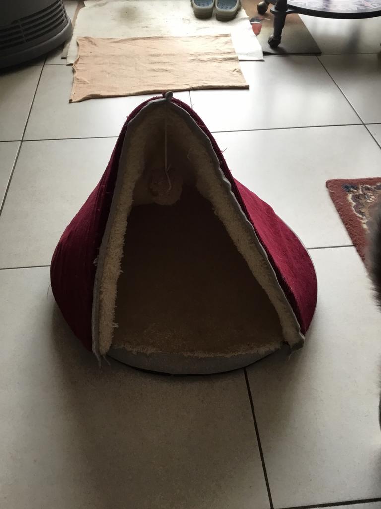 Mooi kattenmandje of hondenmandje, Ophalen, Zo goed als nieuw