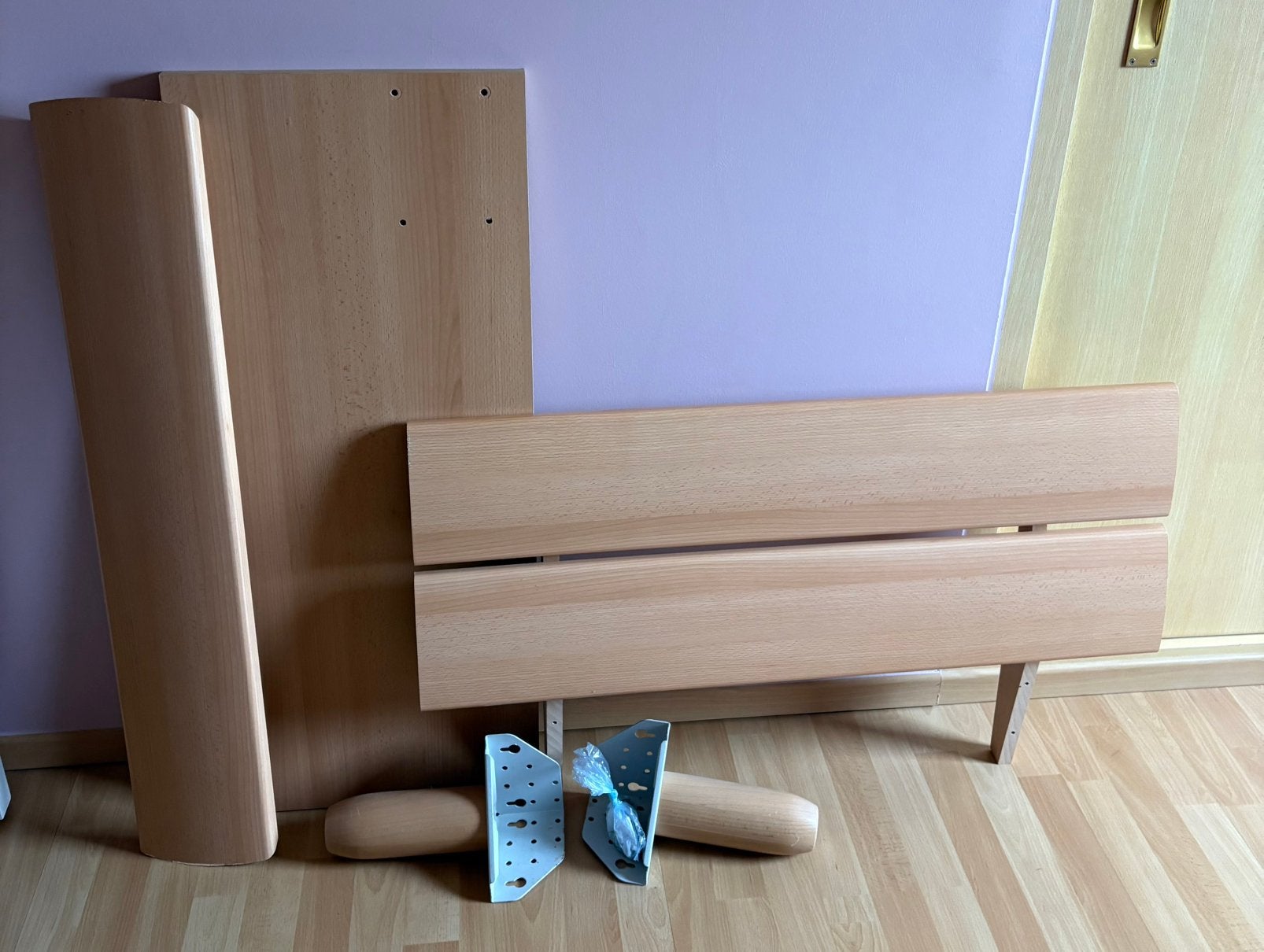 1 persoons bed in bleke fineer eik, Ophalen, Gebruikt