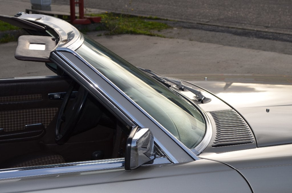 Mercedes 300 SL R107 handgeschakeld, foto 11