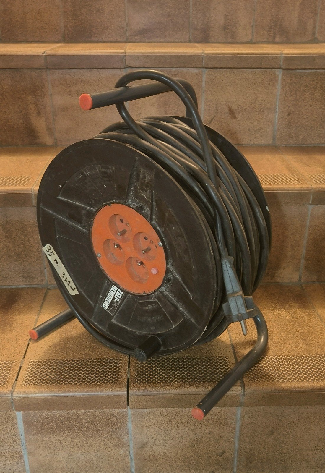 Elektriciteitskabel op rol - 35 meter, Enlèvement, Utilisé