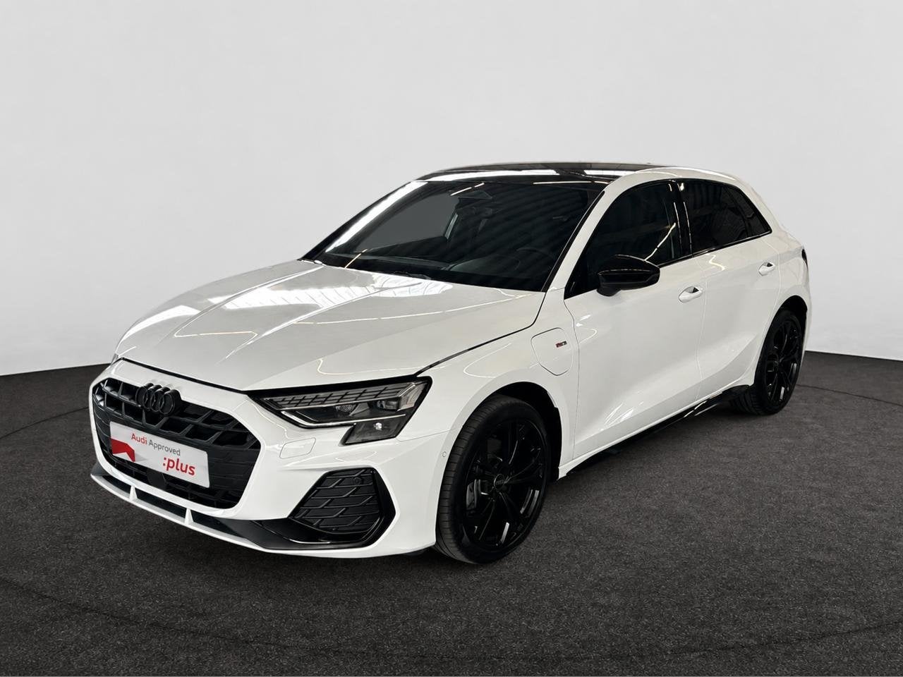 Audi A3 Sportback PHEV Audi A3 Sportback S line TFSI e  150, Auto's, Automaat, Android Auto, Wit, Berline