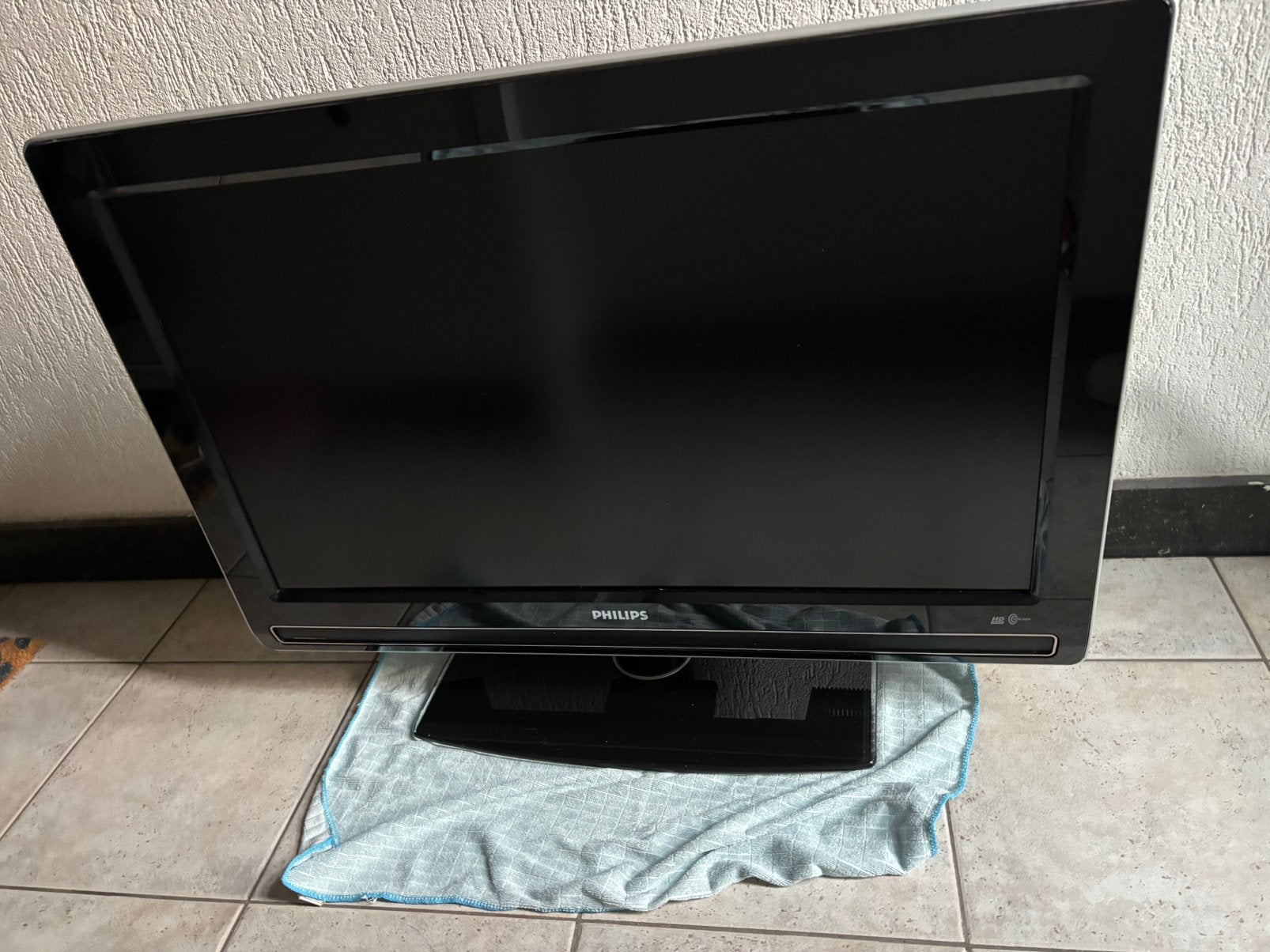 Flatscreen tv - ouder model, Ophalen, Gebruikt, Philips