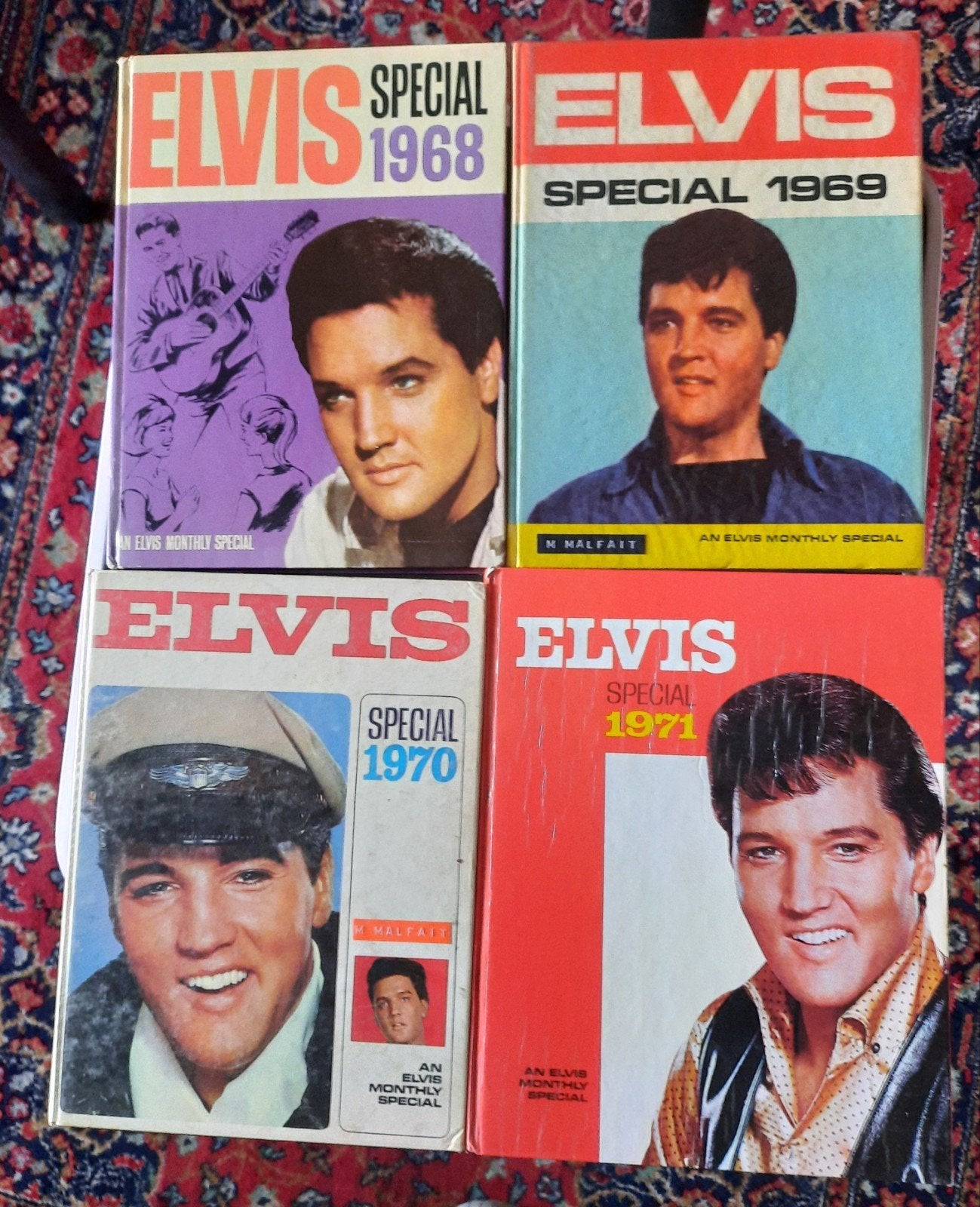 Elvis Monthly Specials 1968/69/70/71 Vintage boeken  4 stuks, Boeken, Ophalen of Verzenden, Gelezen, Artiest