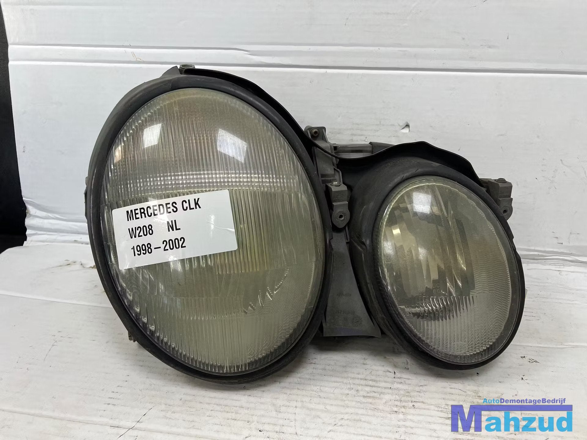 MERCEDES CLK W208 Rechts koplamp 1997-2002, Gebruikt, Mercedes-Benz AG, Mercedes-Benz, Mercedesstrasse 120
70372  Stuttgart, DE