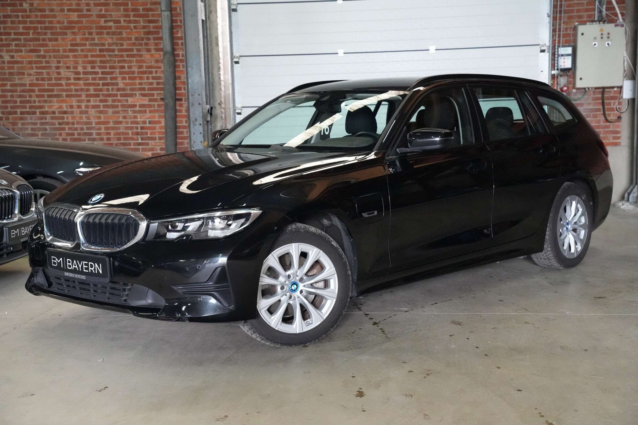 BMW 320 eA PHEV Garantie Plug in Hybride Benzine Automaat, Auto's, BMW, Automaat, 1998 cc, Stof, Gebruikt