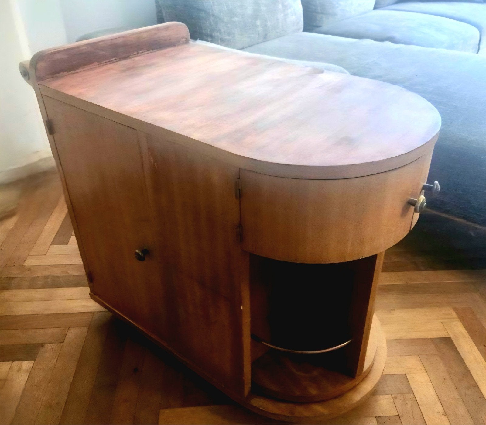 Ardeco Barmeubel, Ophalen