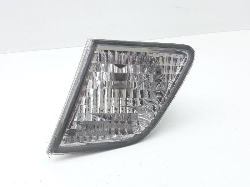 ARRIÈRE UP LIGHT DROIT Suzuki Liana (ERC / ERD / RH4), Dhr. M. Roggen, Stadsweg 37 37
9917 PV  WIRDUM GR., NL, Suzuki, Utilisé