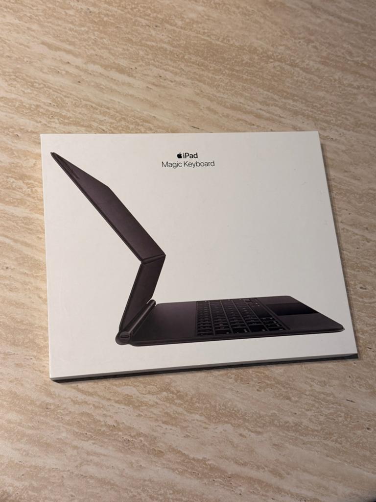 Magic keyboard ipad pro 12.9 inch, Ophalen, Zo goed als nieuw, 9 inch