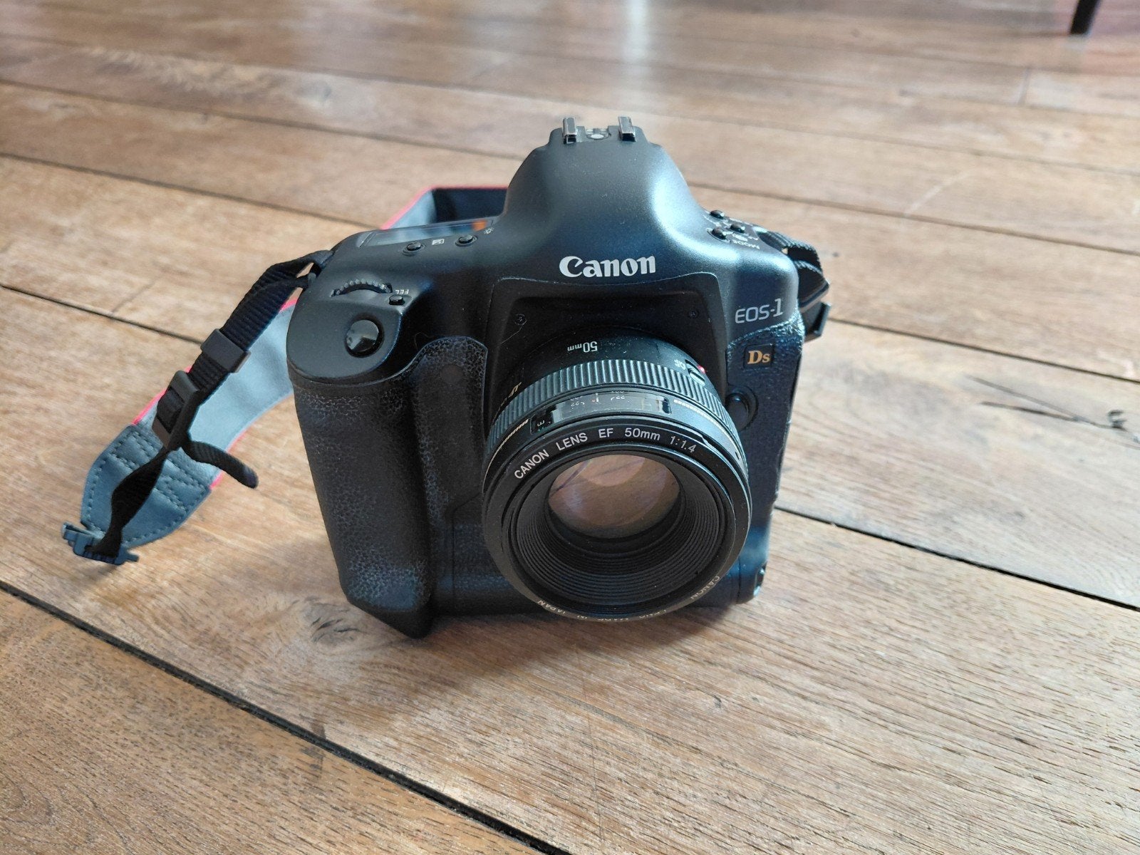 Canon Eos 1 Mark II digital + Canon lens EF 50mm 1:1,14, Ophalen of Verzenden, Gebruikt, Geheugenkaart, Canon