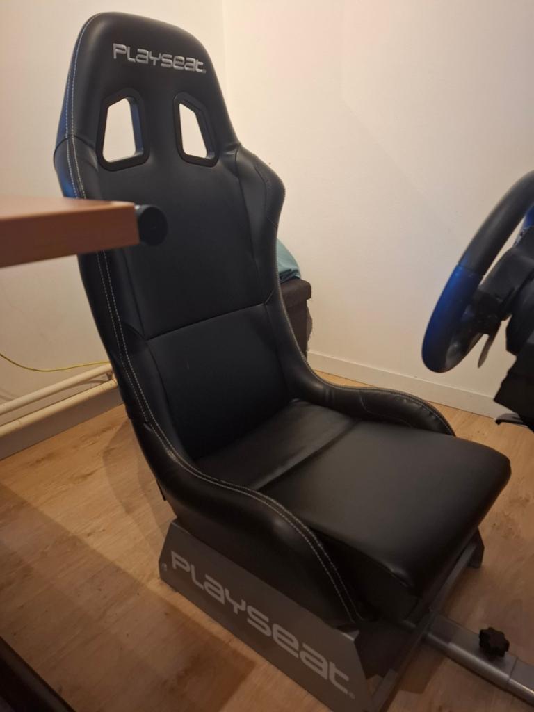 Playseat racestoel + thrustmaster stuur, Ophalen