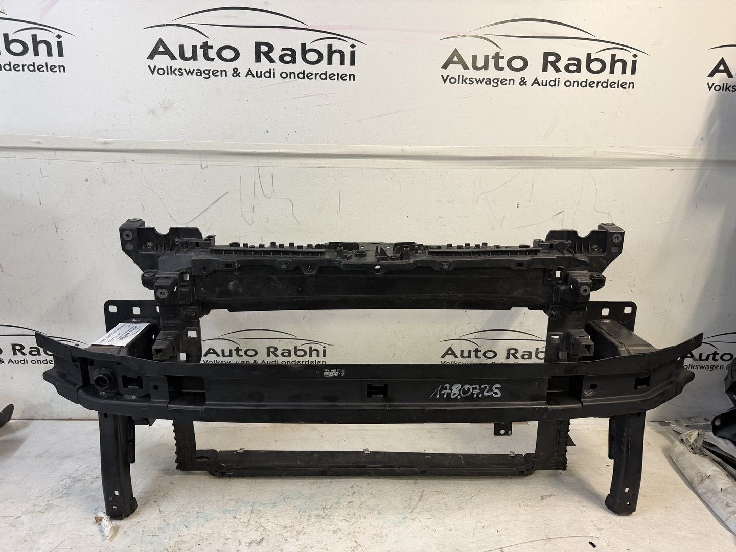 VW POLO 2G VOORFRONT ORGINEEL 2GS805588AC MET BALK, Auto-onderdelen, Carrosserie, Bumper, Gebruikt, Ophalen of Verzenden