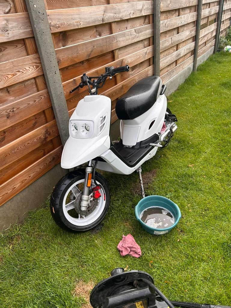 Mbk booster 70cc dr (ruilen), Fietsen en Brommers, Ophalen, Zo goed als nieuw