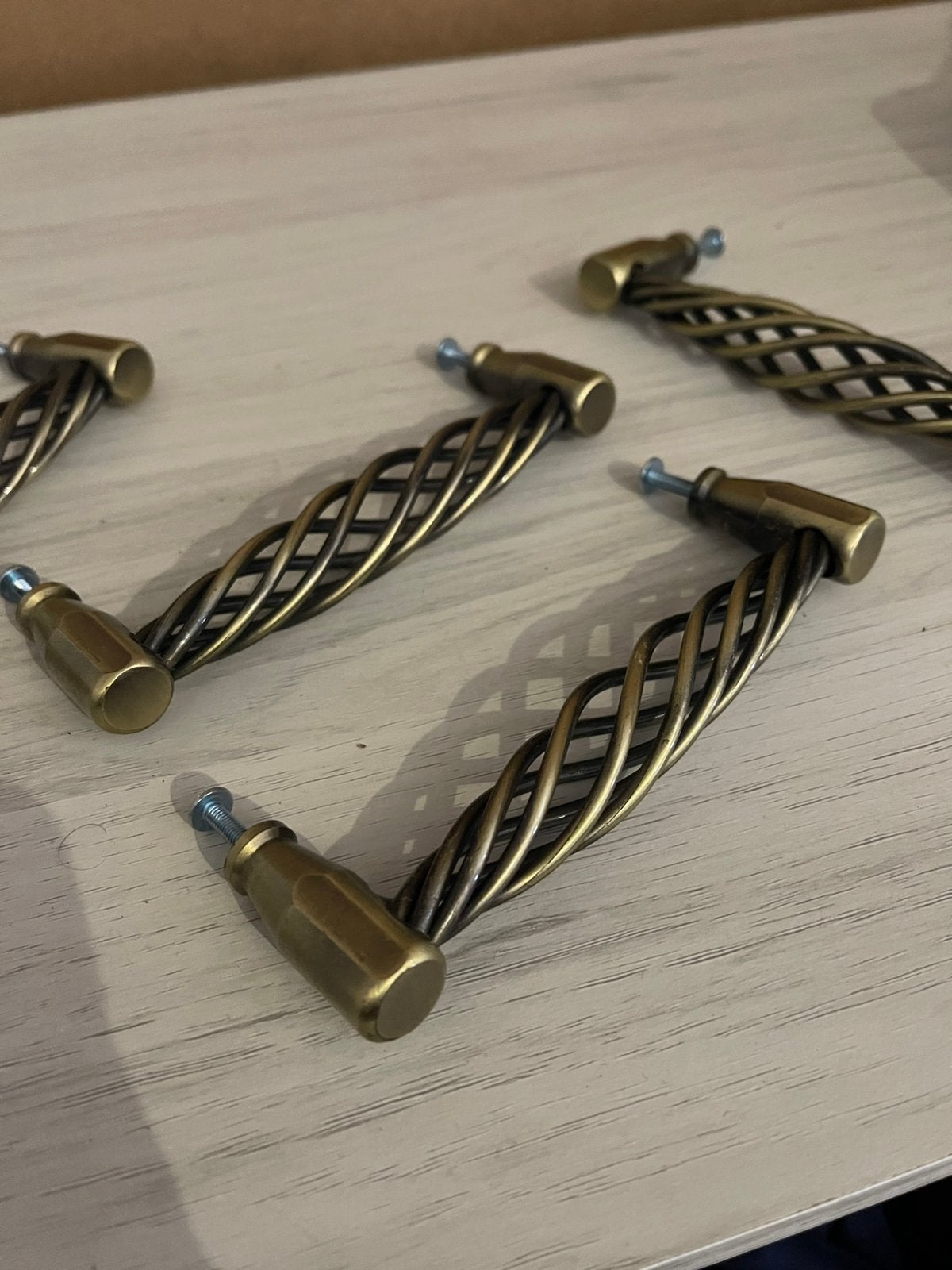 4 poignées de porte, tiroir ou garde robe, Enlèvement ou Envoi, Comme neuf, Métal