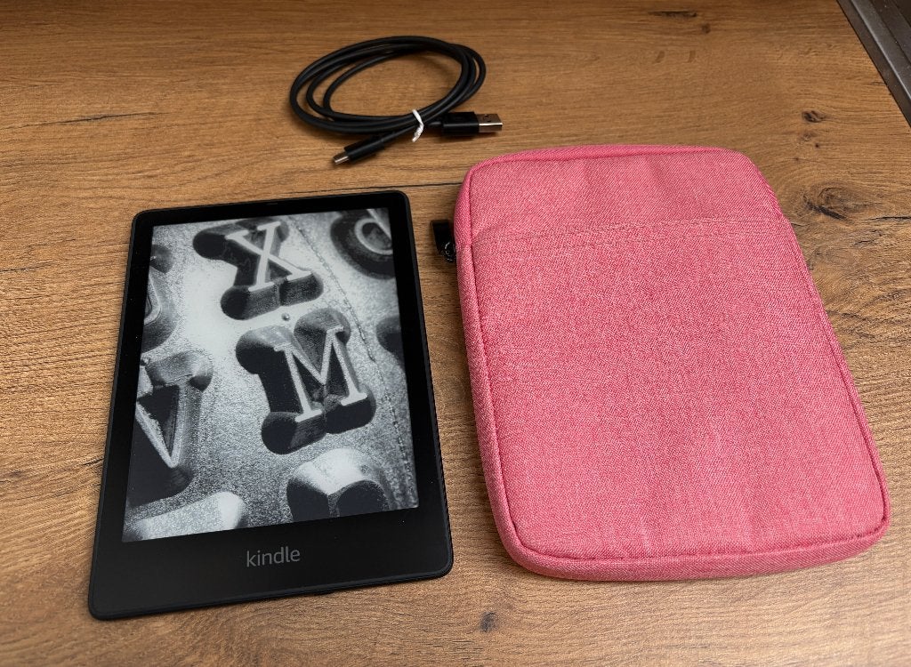 Kindle Paperwhite Signature Edition (2022) + beschermhoes, Computers en Software, E-readers, Ophalen, Gebruikt, Bluetooth, Amazon