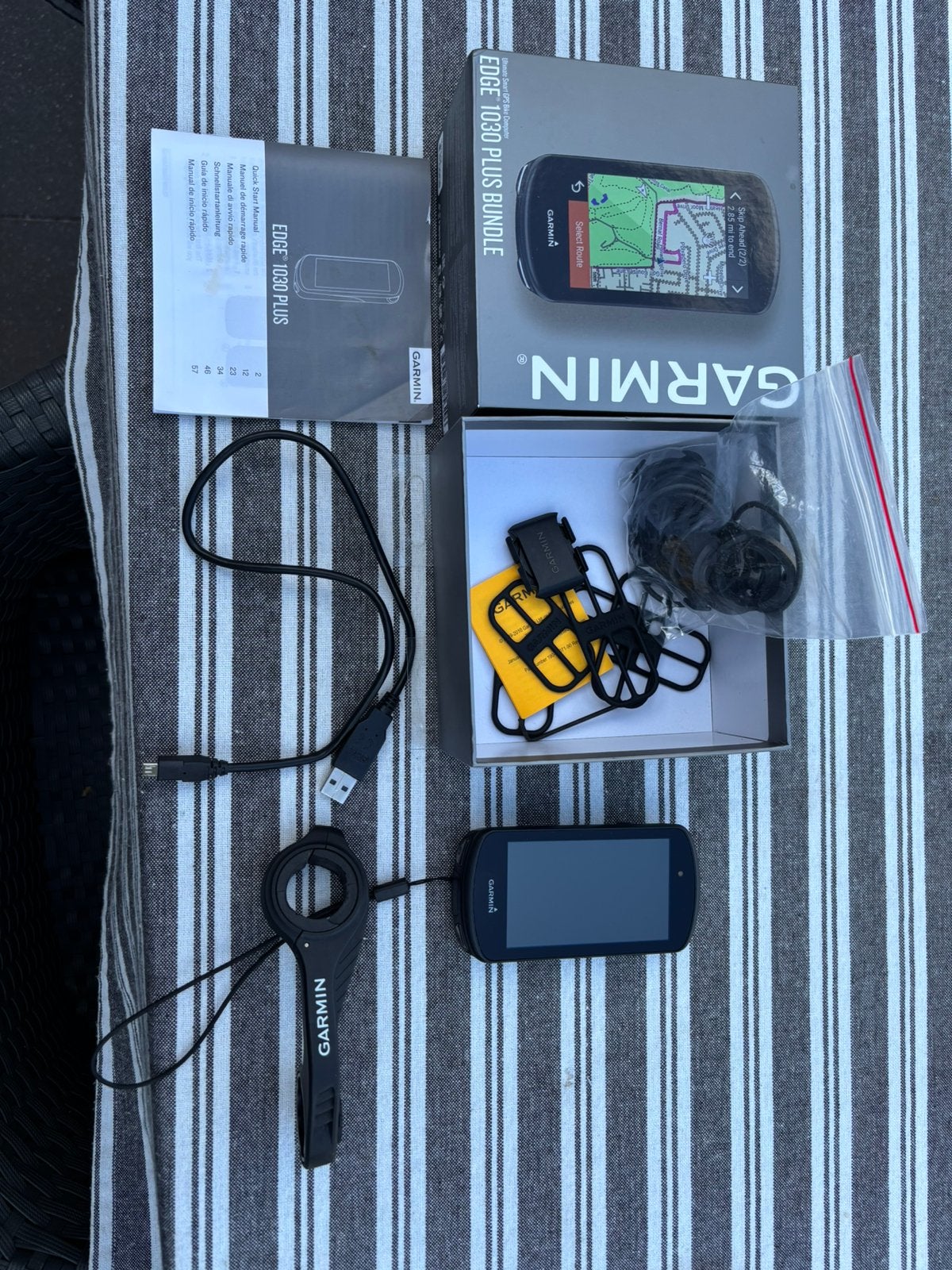 Garmin edge 1030 plus, Vélos & Vélomoteurs, Enlèvement, GPS, Comme neuf