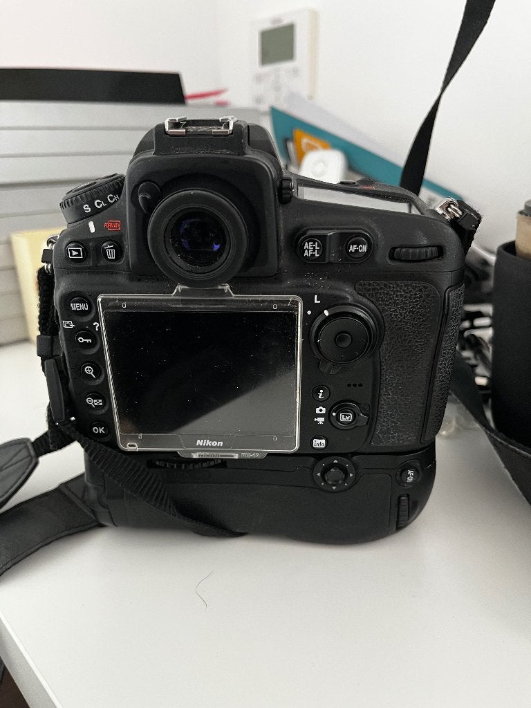 nikon d810 met motor, TV, Hi-fi & Vidéo, Appareils photo numériques, Enlèvement, Comme neuf, Chargeur, Nikon