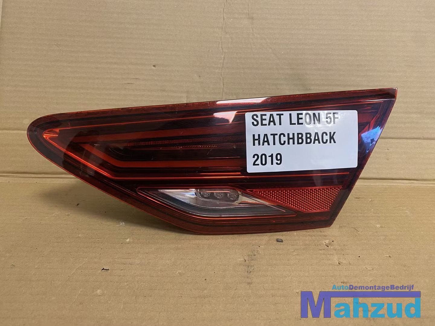 SEAT LEON 5F Hatchback rechts binnen achterlicht 2012-2021, Gebruikt, Autovia A-2, Km 585 585
08760  Martorell, ES, SEAT S.A.