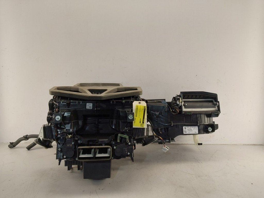 KACHELHUIS BMW X5 (G05) (01-2018/03-2023) (|64117944537|), Auto-onderdelen, Gebruikt, BMW, Petuelring 130
80809  München, DE, Bayerische Motoren Werke AG