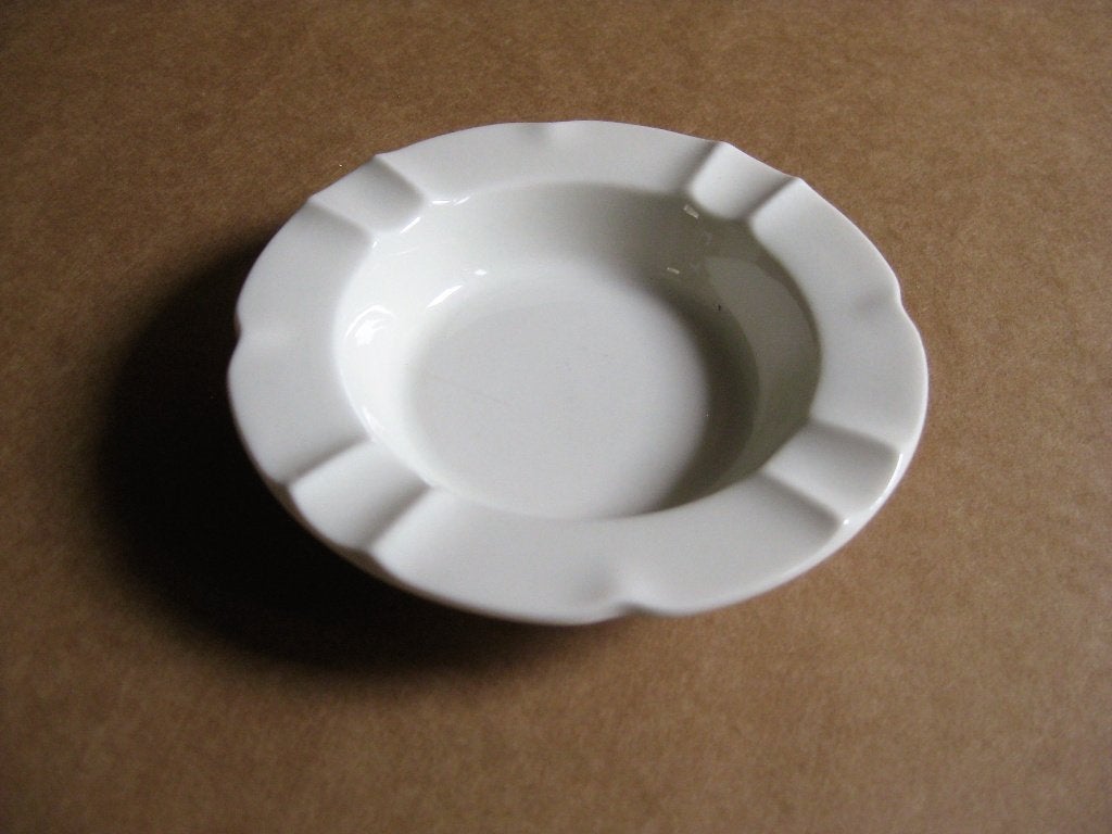 ✅ Cendrier en porcelaine P. Regout & Co Maastricht, Enlèvement ou Envoi