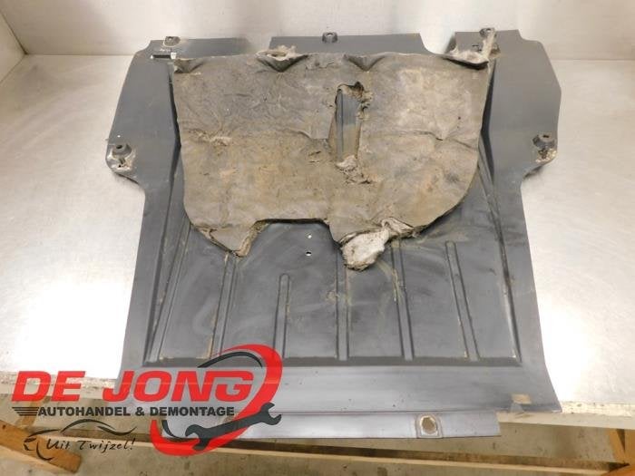 Plaque de protection sol d'un Renault Clio, Renault, -, 3 mois de garantie, Utilisé
