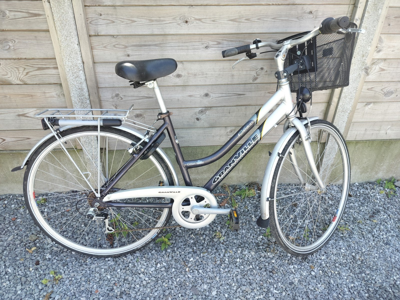 Damesfiets, Ophalen